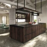 sistemi di apertura per gli sportelli delle cucine